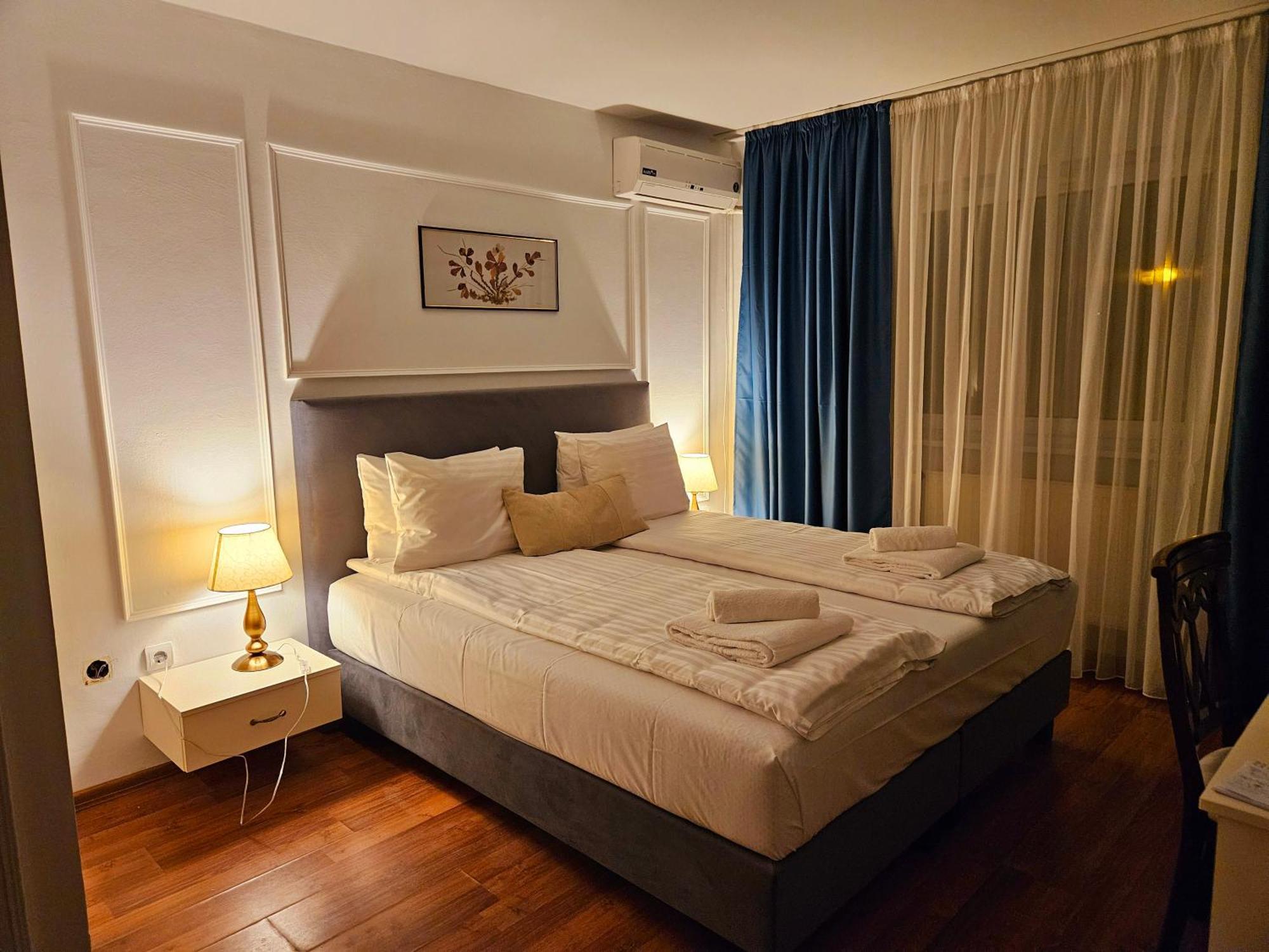 Hotel Royal Plaza By Timhotels Timişoara Exterior foto