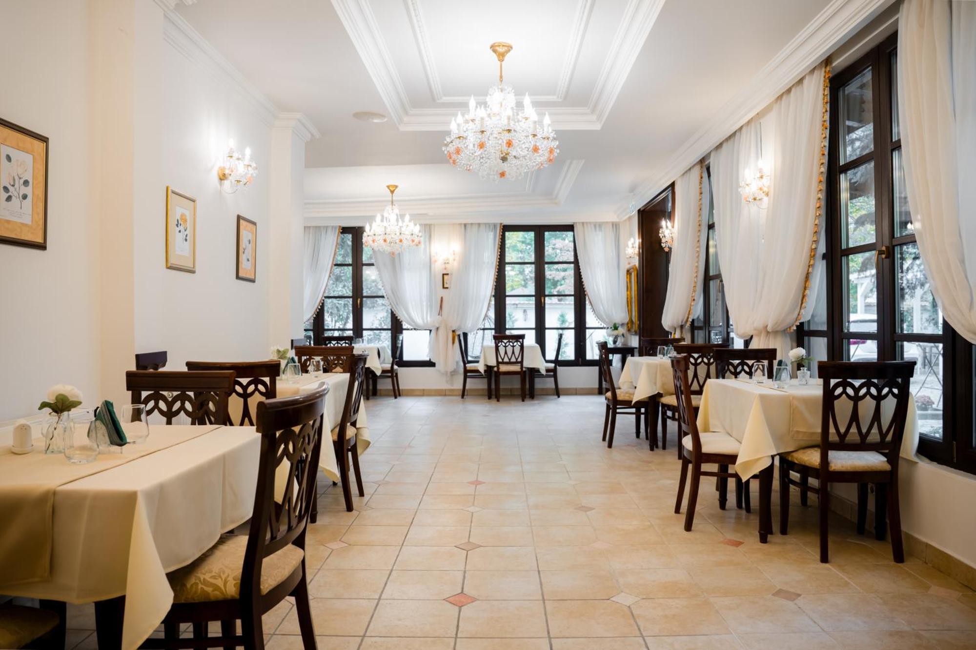 Hotel Royal Plaza By Timhotels Timişoara Exterior foto