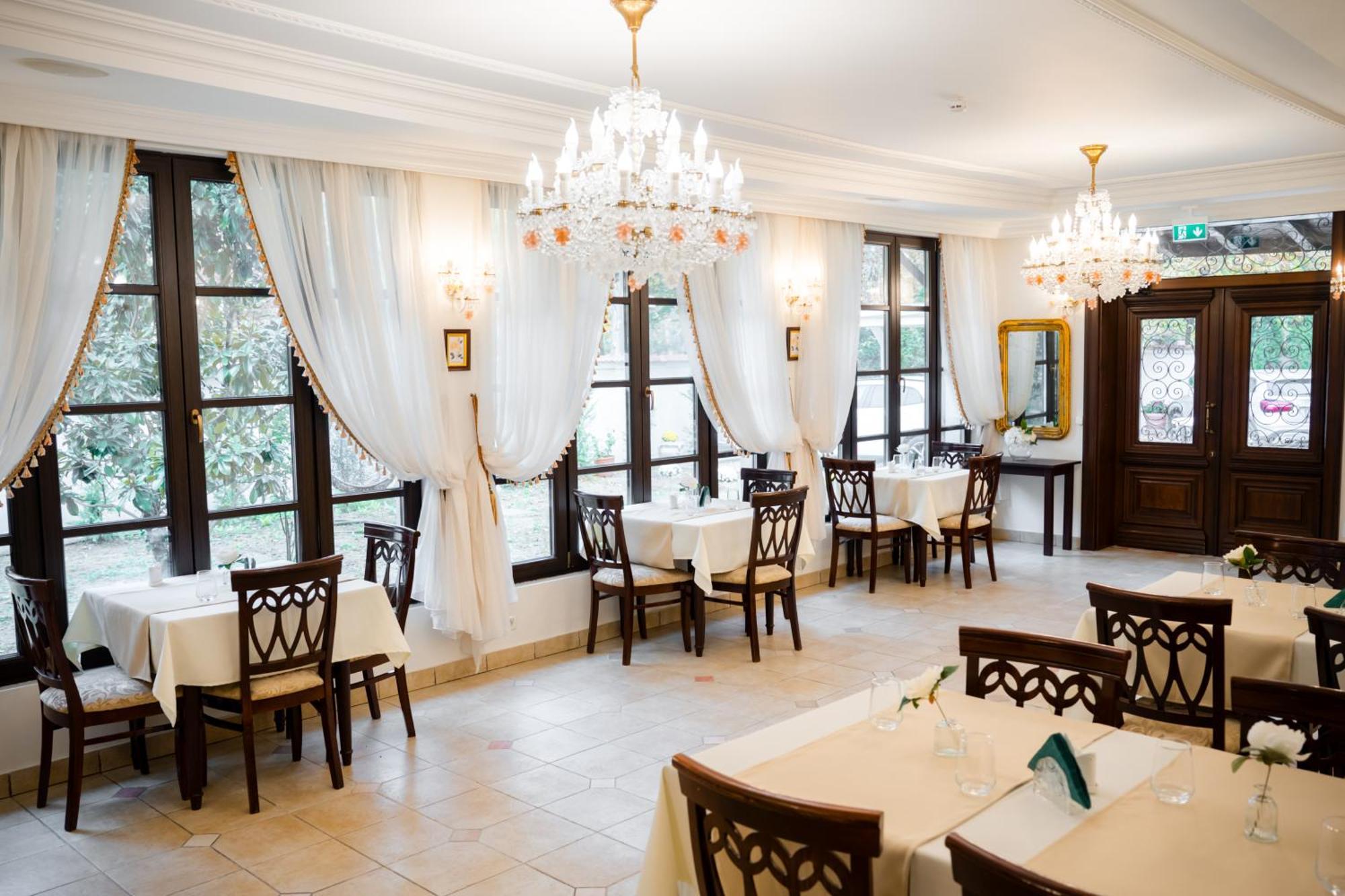 Hotel Royal Plaza By Timhotels Timişoara Exterior foto
